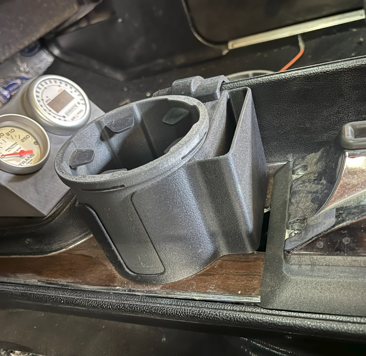 Mopar 70-74 E-body and 71-74 B-body Cupholders