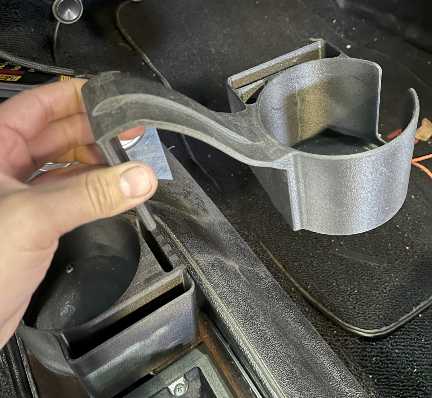 Mopar 70-74 E-body and 71-74 B-body Cupholders