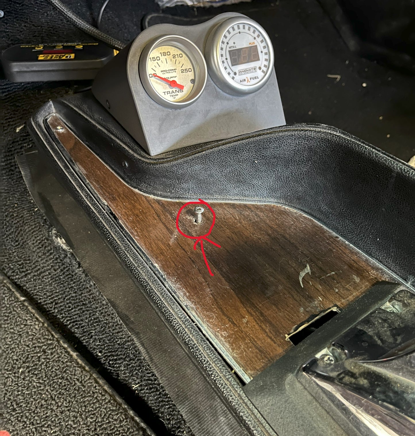 Mopar 70-74 E-body and 71-74 B-body Cupholders